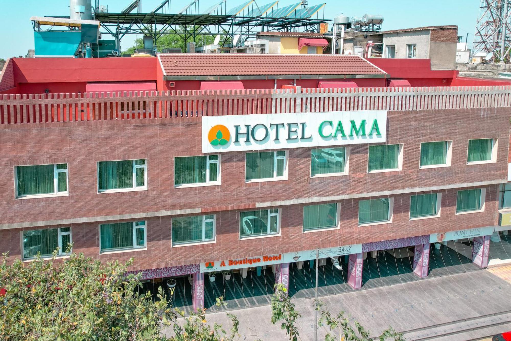 Hotel Cama Mohali Exteriör bild