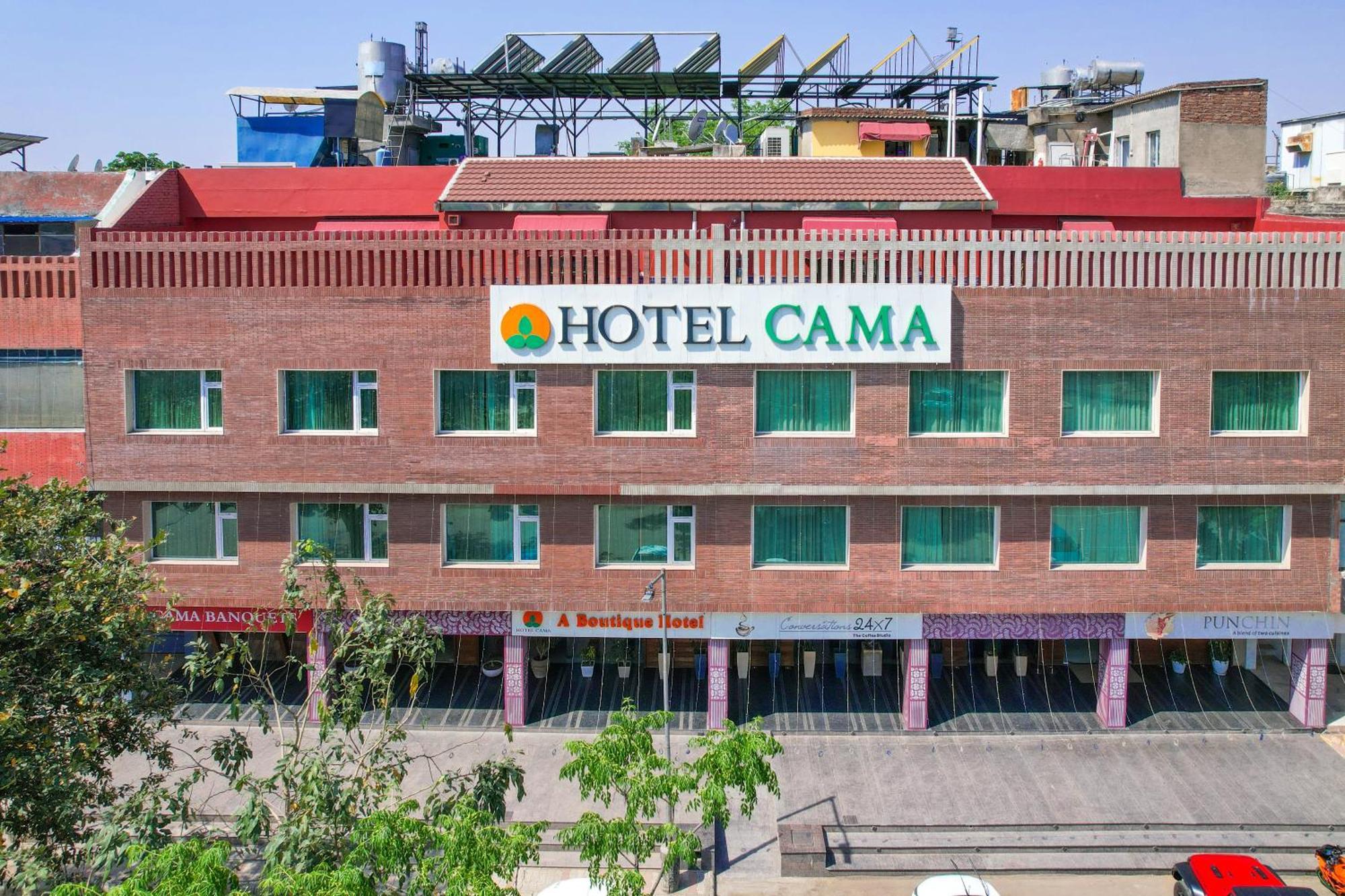 Hotel Cama Mohali Exteriör bild