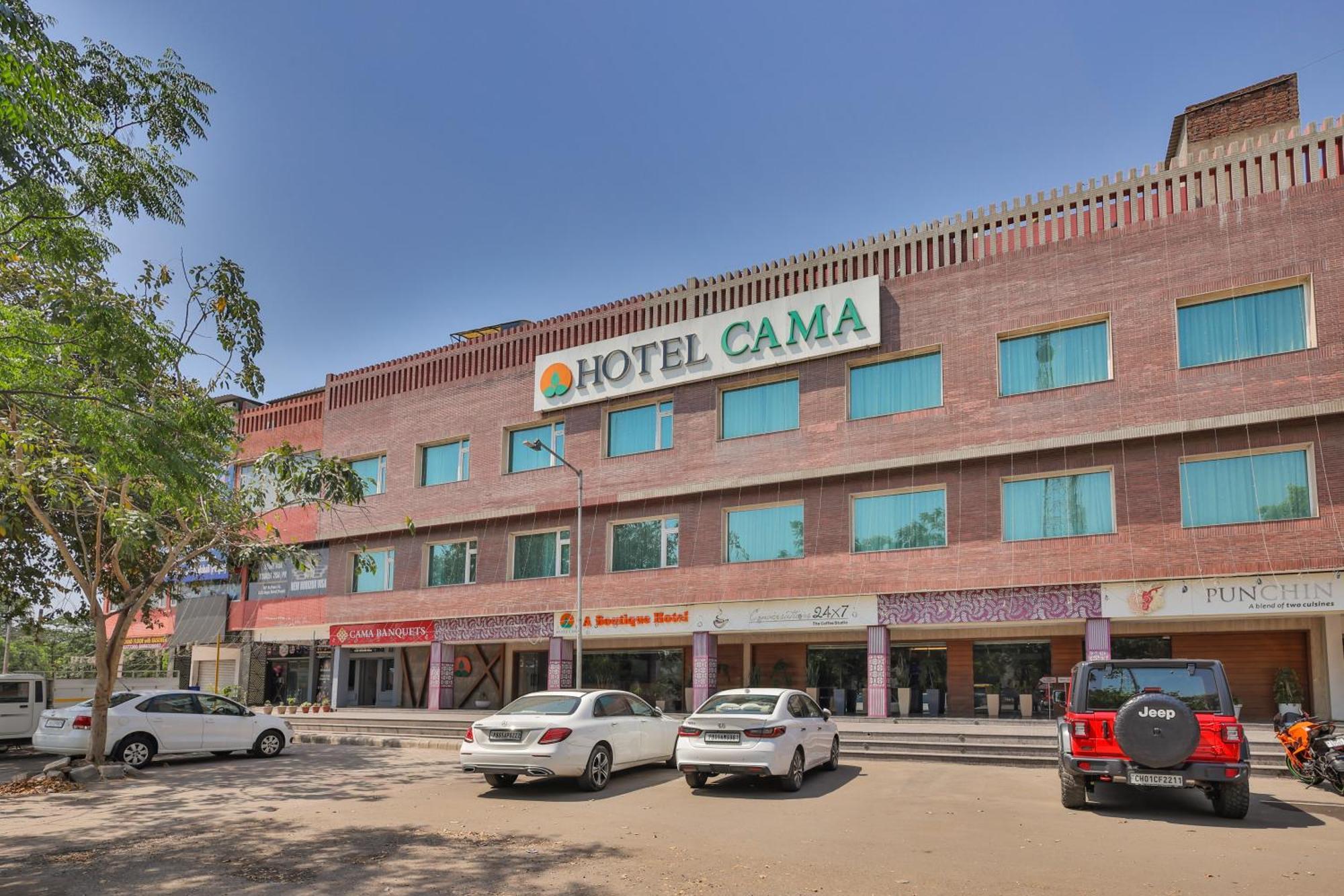 Hotel Cama Mohali Exteriör bild