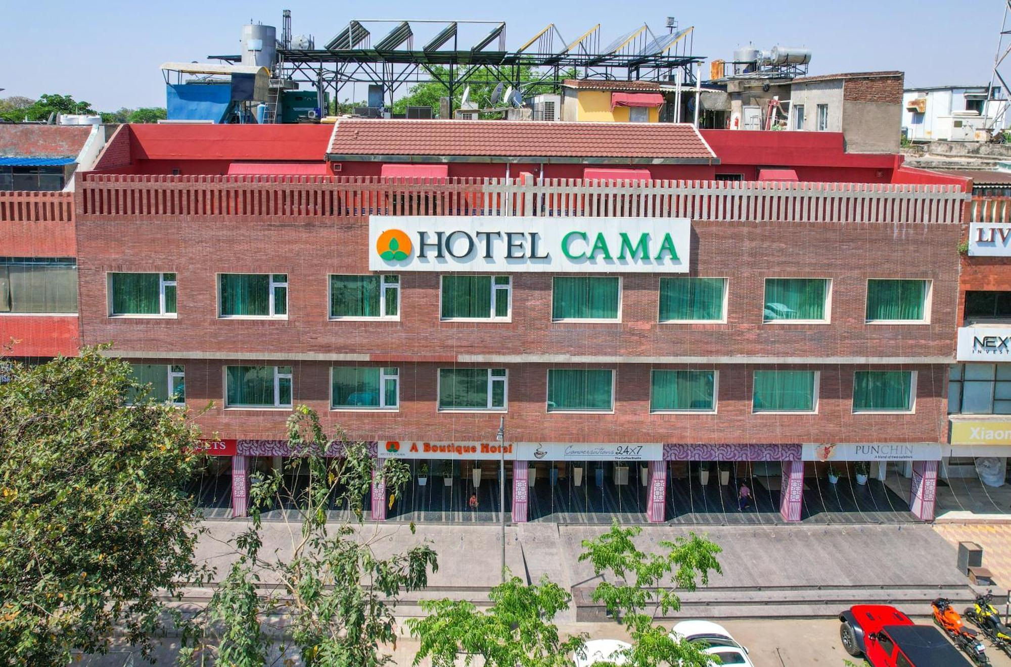 Hotel Cama Mohali Exteriör bild